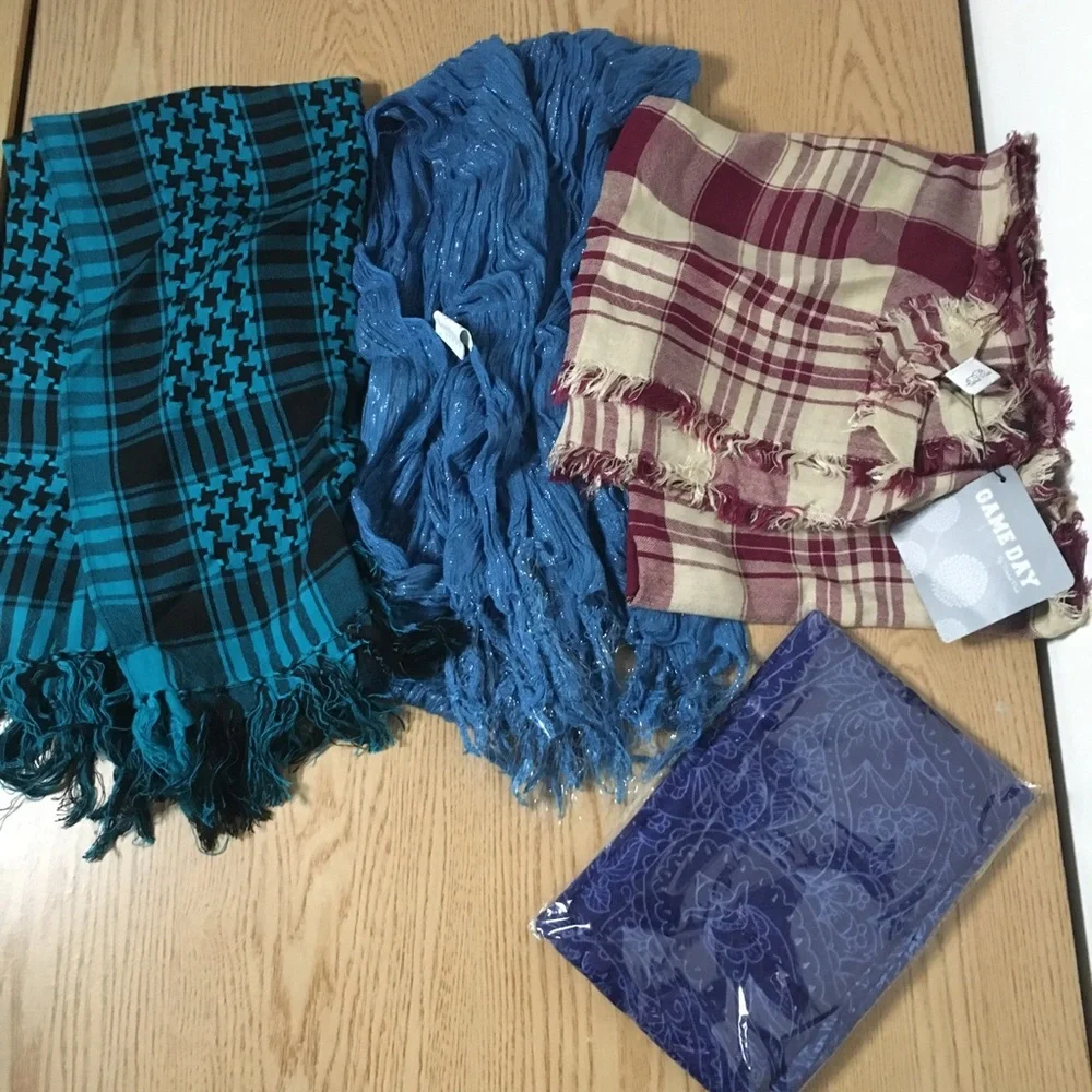 B61 Womens Bundle of 4 Scarves Blues Green Tan Burgundy